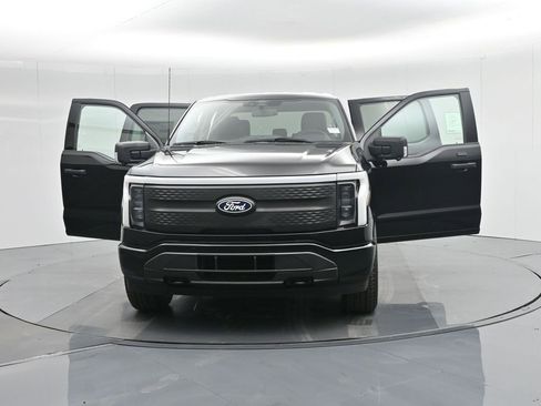 New 2025 Ford F150 Lightning XLT image 33