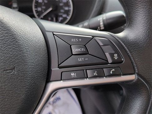 Used 2024 Nissan Sentra SV image 18