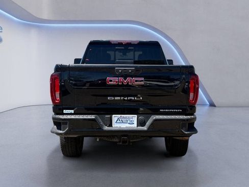 Used 2022 GMC Sierra 2500 Denali w/ Denali Ultimate Package AWD/4WD image 4
