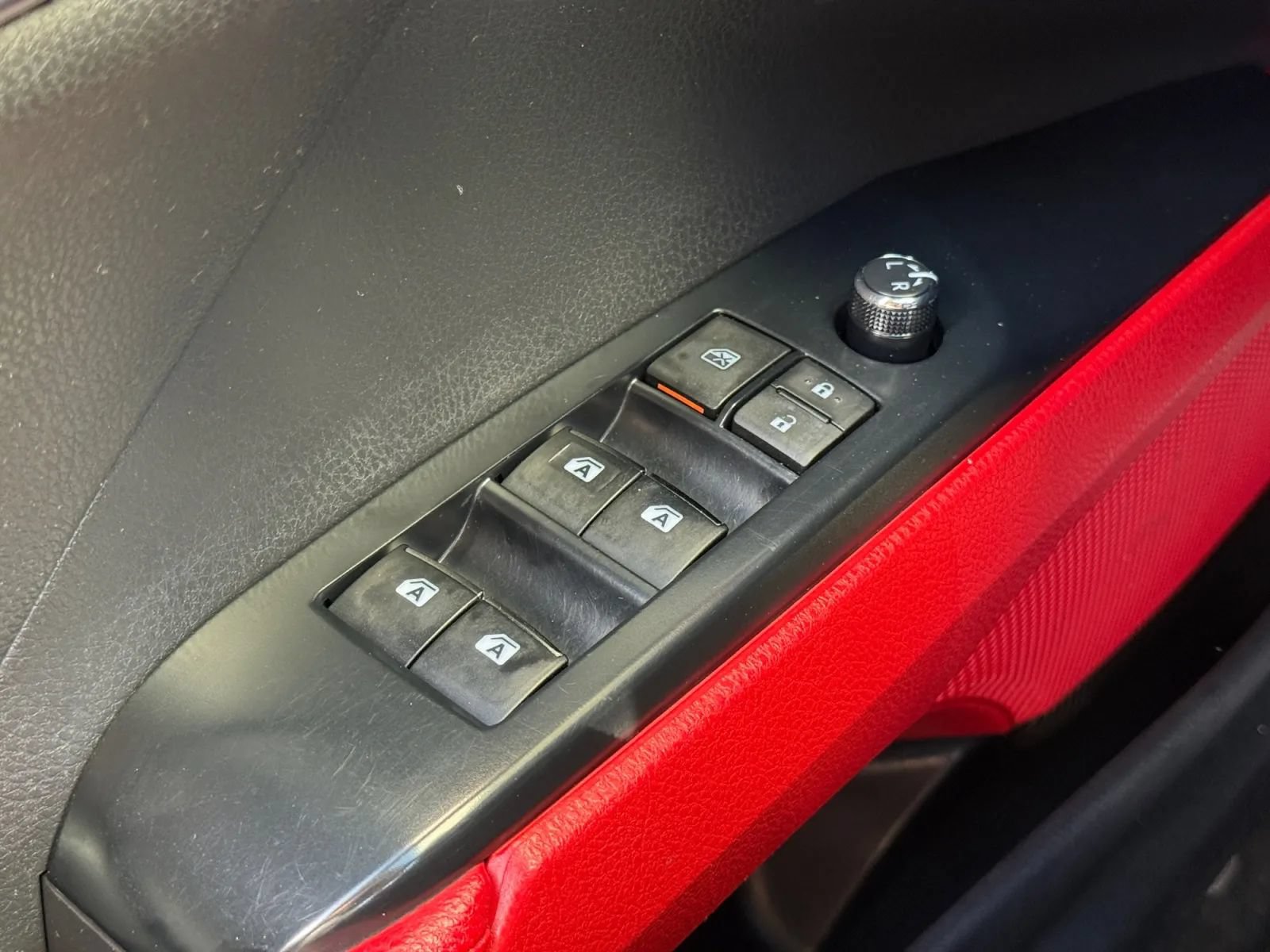 Used 2020 Toyota Camry XSE AWD/4WD image 39