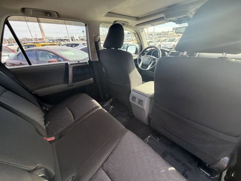 Used 2010 Toyota 4Runner Limited image 13