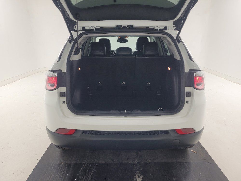 Used 2022 Jeep Compass Latitude w/ Sun and Sound Group AWD/4WD image 29