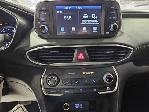 Used 2020 Hyundai Santa Fe SE FWD image 10