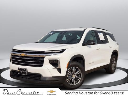 Certified 2024 Chevrolet Traverse LT image 1