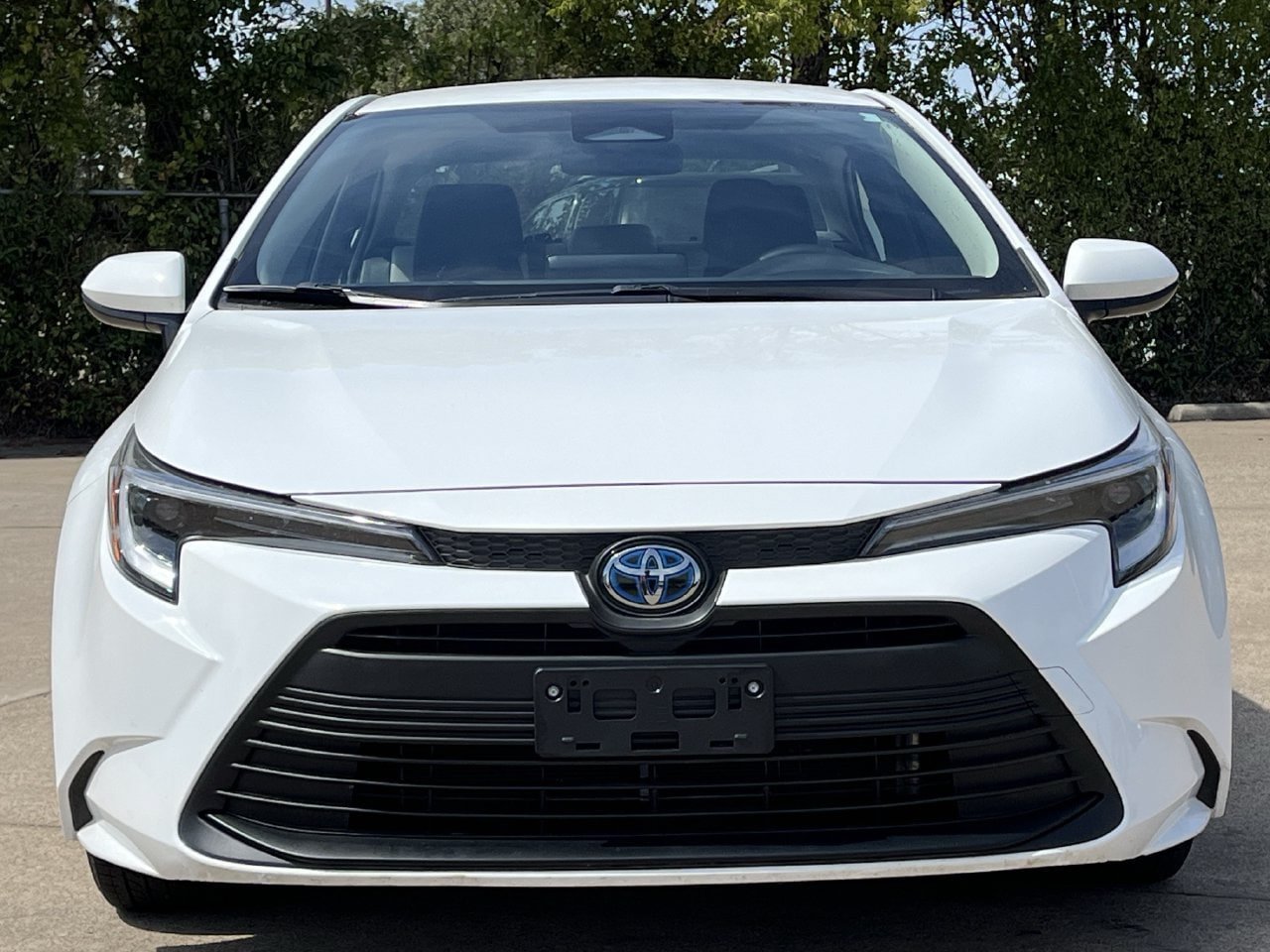 Used 2025 Toyota Corolla LE FWD image 7