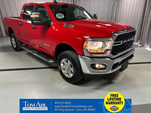 Used 2024 RAM 2500 Big Horn w/ Bed Utility Group image 1