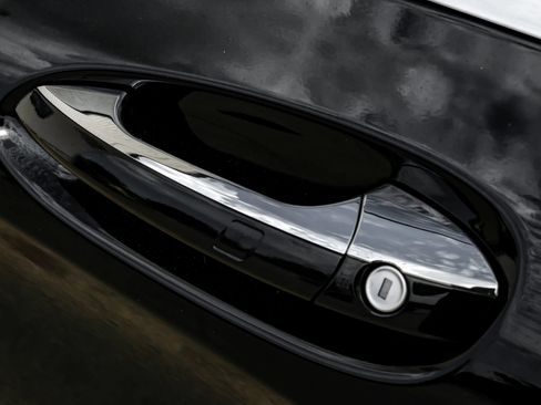 Used 2018 Mercedes-Benz GLA 250 4MATIC w/ Premium Package image 36