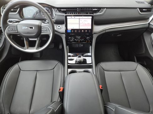 New 2025 Jeep Grand Cherokee Limited w/ Trailer Tow Package image 2