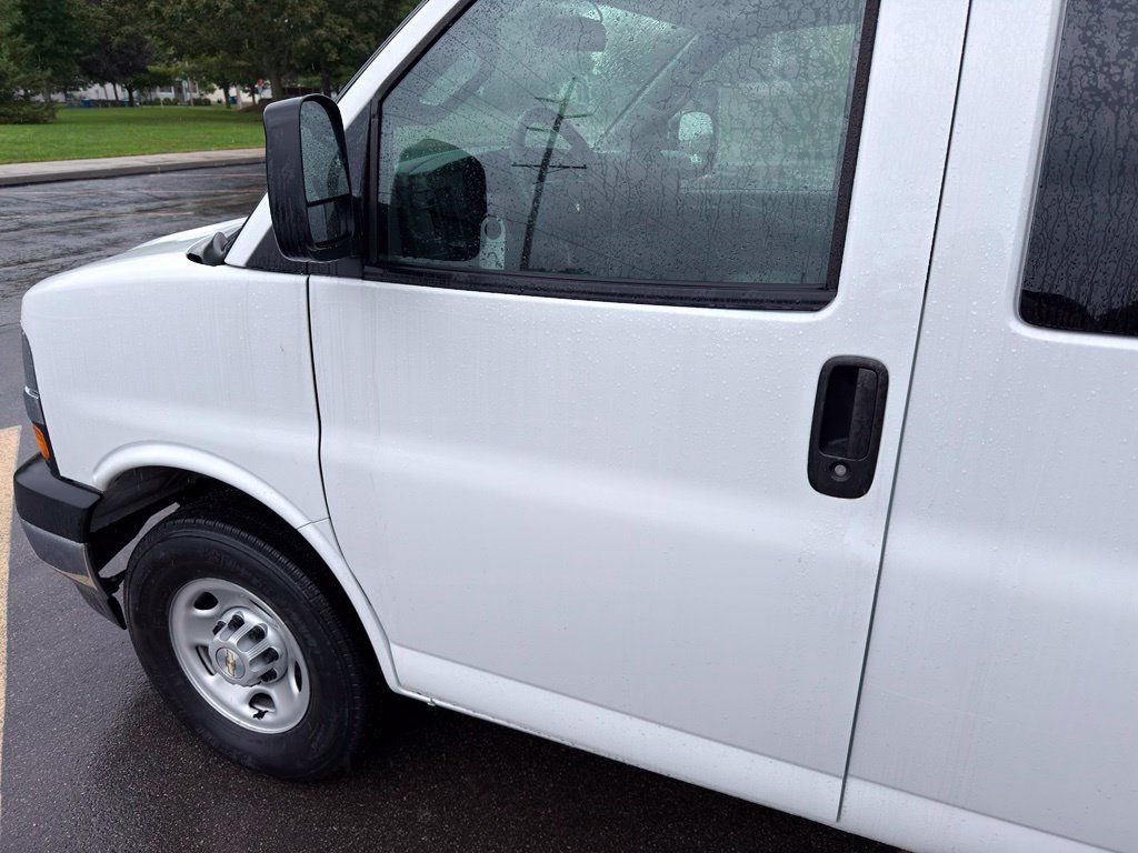 New 2025 Chevrolet Express 3500 LS w/ Chrome Appearance Package RWD image 11