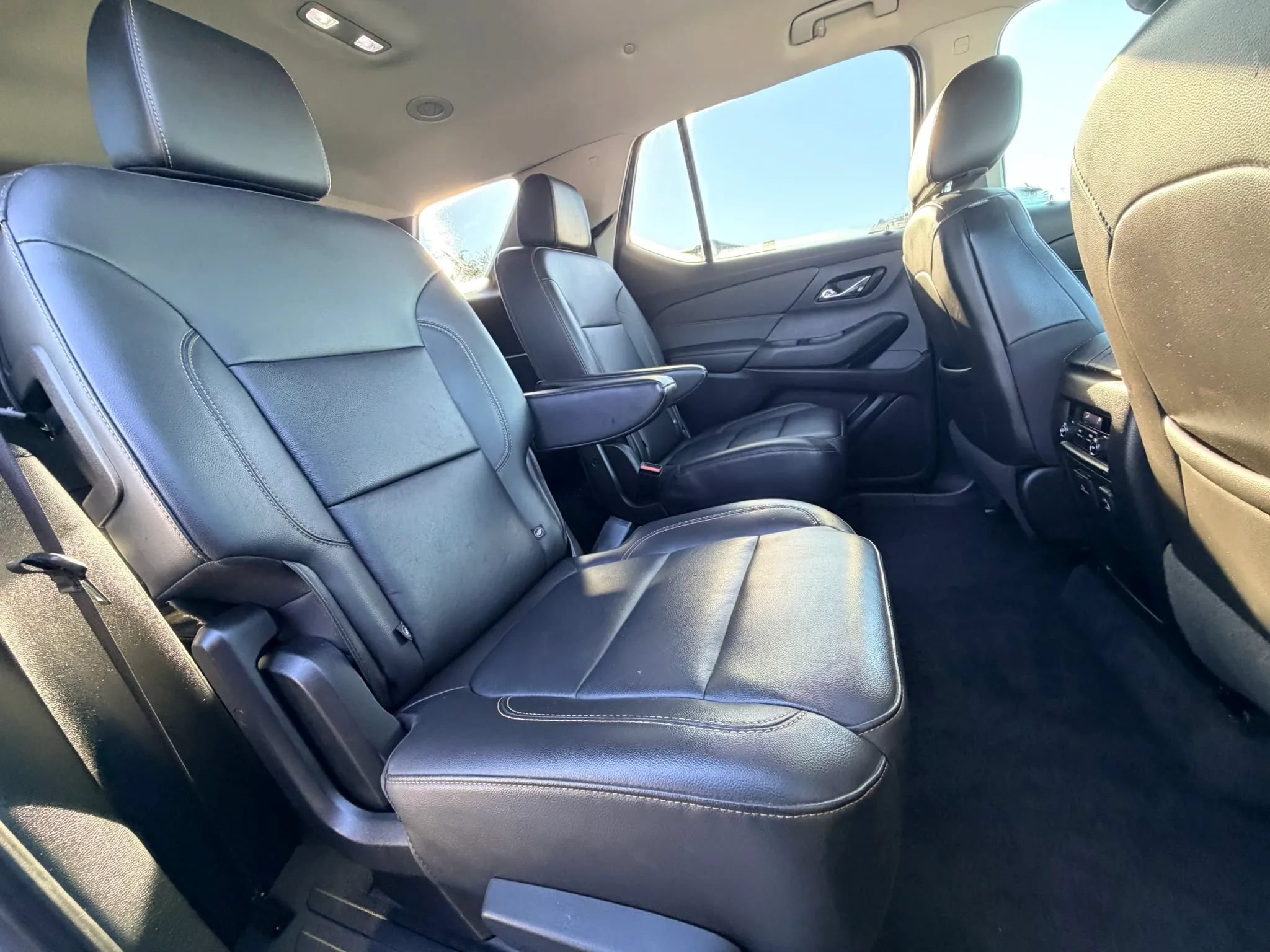 Used 2020 Chevrolet Traverse RS AWD/4WD image 23