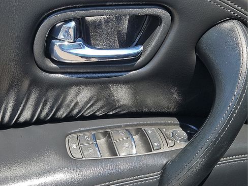 Used 2024 Nissan Armada SL AWD/4WD image 12