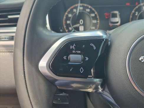 Used 2024 Jaguar F-PACE R-Dynamic S AWD/4WD image 10