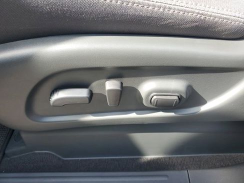 Certified 2024 Nissan Titan SV w/ SV Convenience Package RWD image 18