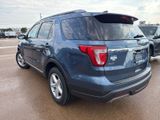 Used 2019 Ford Explorer XLT image 3