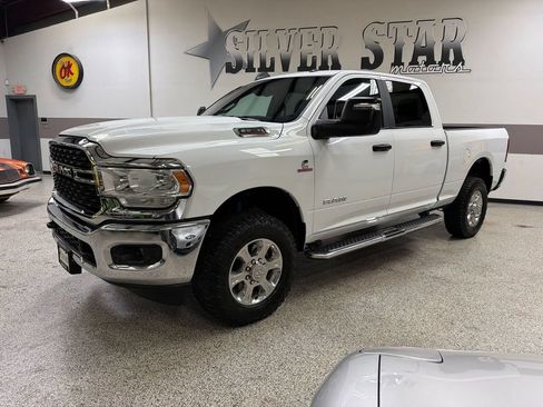 Used 2024 RAM 2500 Big Horn w/ Off Road Package AWD/4WD image 2