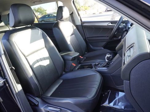 Used 2024 Volkswagen Tiguan SE image 12