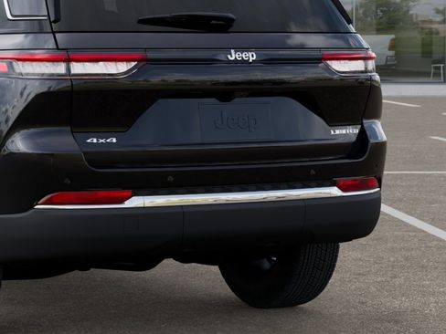New 2025 Jeep Grand Cherokee Limited image 13