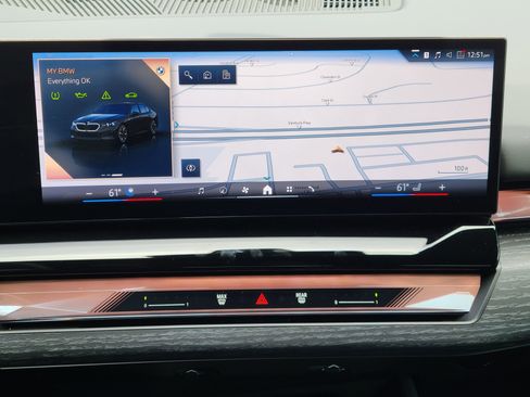 Used 2024 BMW 540i xDrive w/ Executive Package image 17