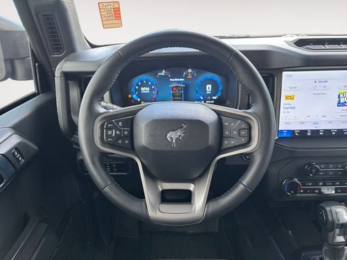 Used 2025 Ford Bronco Badlands AWD/4WD image 13