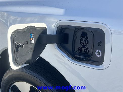 Certified 2024 Ford F150 Lightning Platinum image 35