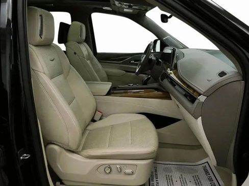 Used 2021 Cadillac Escalade Premium Luxury Platinum AWD/4WD image 31