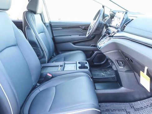 Used 2025 Honda Odyssey Elite image 18
