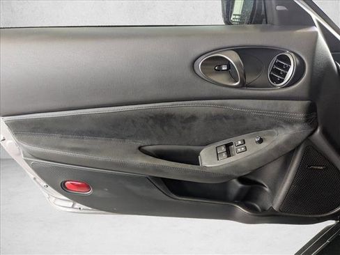 Used 2024 Nissan Z Performance w/ Floor Mat Package image 13
