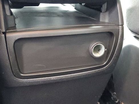 Used 2011 Chevrolet Traverse LT w/ Personal Connectivity Package image 23