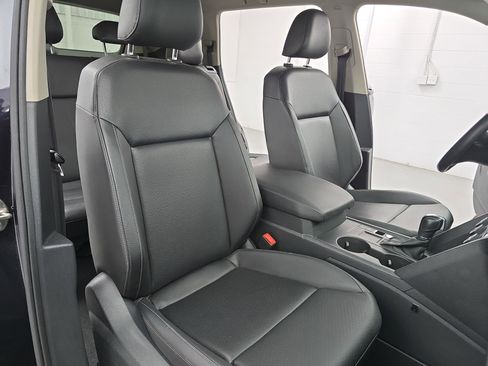 Used 2019 Volkswagen Atlas SE image 10