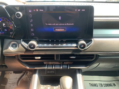 Used 2024 Chevrolet Colorado LT w/ LT Convenience Package RWD image 12