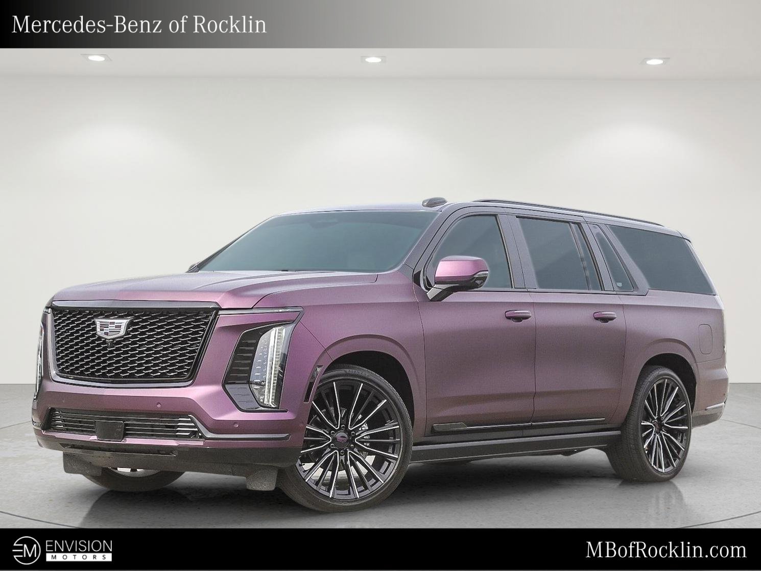 Used 2025 Cadillac Escalade ESV Sport Platinum AWD/4WD image 1