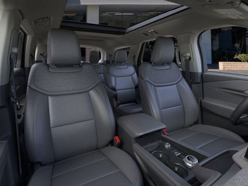 New 2026 Ford Explorer Active w/ Active Comfort Package image 10