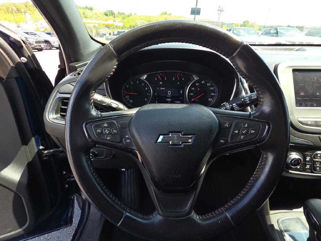 Used 2022 Chevrolet Equinox RS w/ LPO, Floor Liner Package FWD image 17