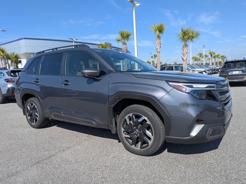 Certified 2025 Subaru Forester Limited image 2