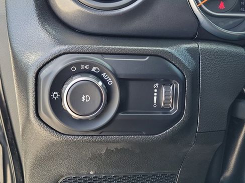 Used 2023 Jeep Wrangler Unlimited Sport AWD/4WD image 25