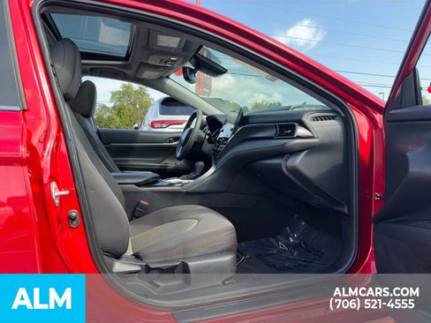 Used 2024 Toyota Camry LE image 10