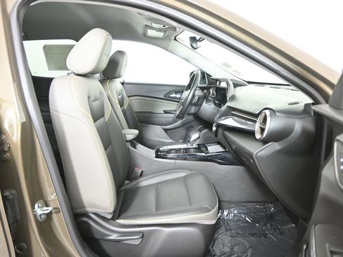 Used 2024 Chevrolet Trax ACTIV w/ Driver Confidence Package image 13