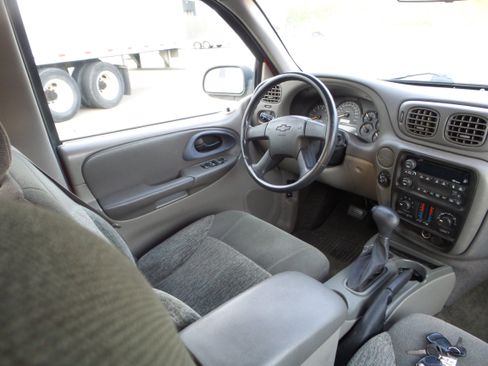 Used 2002 Chevrolet TrailBlazer LS w/ Preferred Equipment Group image 53