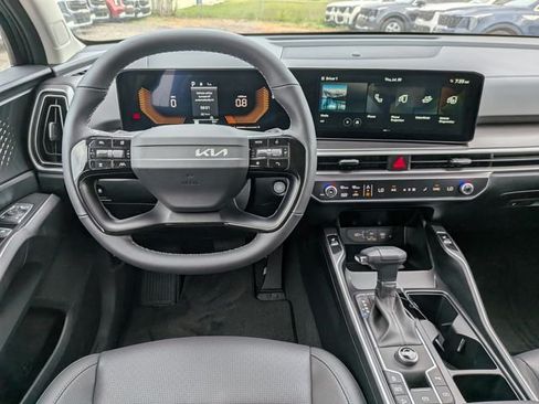 New 2026 Kia Sorento S w/ S Panoramic Sunroof Package FWD image 16