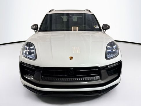Used 2025 Porsche Macan Turbo image 6
