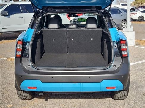 Certified 2025 Nissan Kicks SR image 30