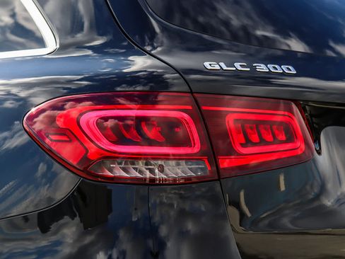 Used 2020 Mercedes-Benz GLC 300 image 12