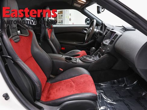 Used 2020 Nissan 370Z NISMO RWD image 24