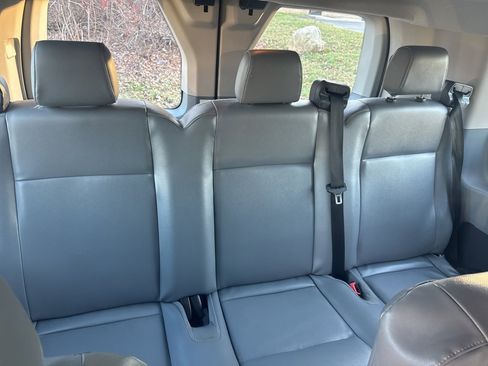 Used 2017 Ford Transit 150 XL image 30