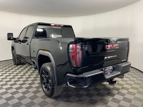 Used 2024 GMC Sierra 2500 AT4 w/ AT4 Premium Plus Package image 9