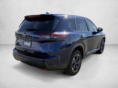 Used 2024 Nissan Rogue SV FWD image 5