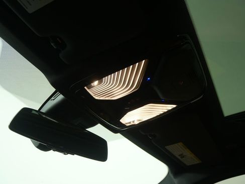 Used 2019 BMW 330i Sedan image 22