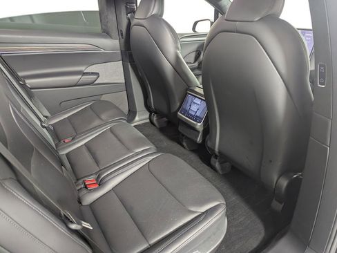 Used 2024 Tesla Model X image 31