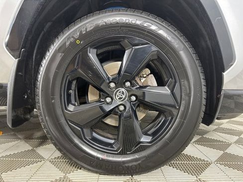 Used 2020 Toyota RAV4 XSE image 9