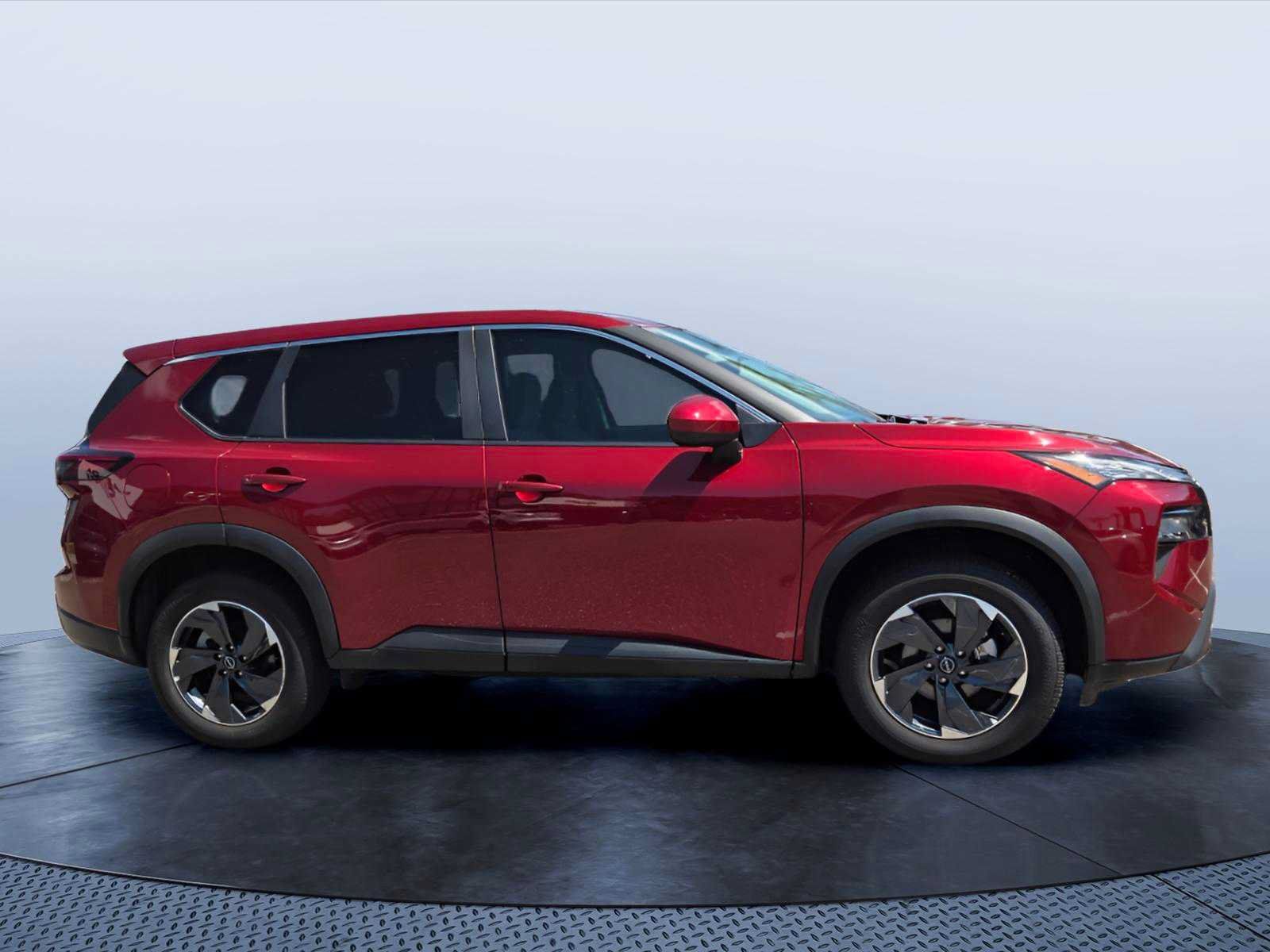 Used 2025 Nissan Rogue SV AWD/4WD image 1